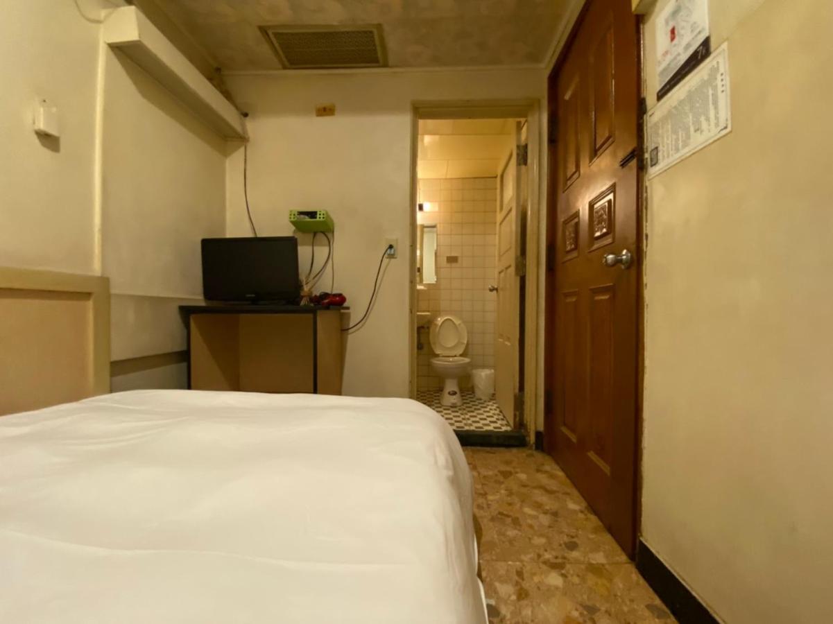 Huang Kai Hotel Tajcshung Kültér fotó