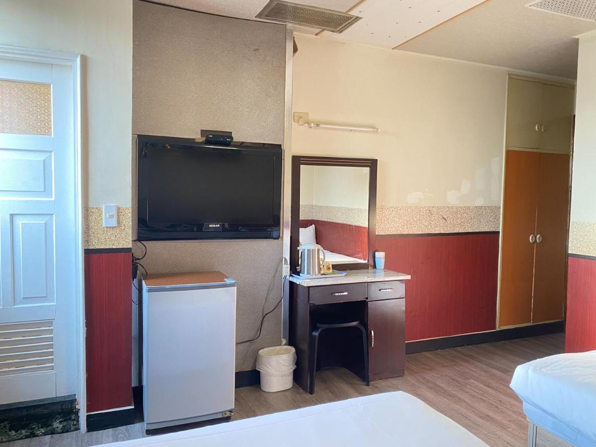 Huang Kai Hotel Tajcshung Kültér fotó