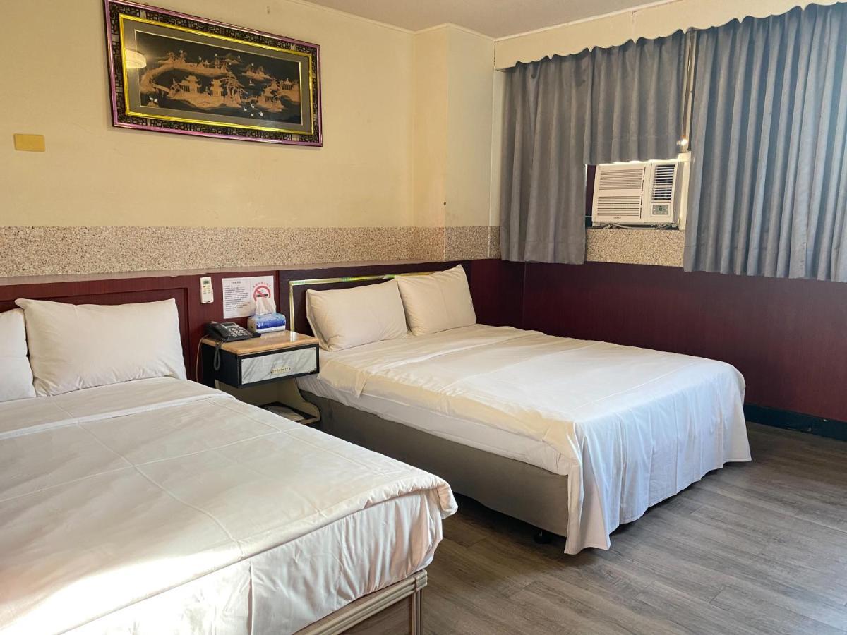 Huang Kai Hotel Tajcshung Kültér fotó