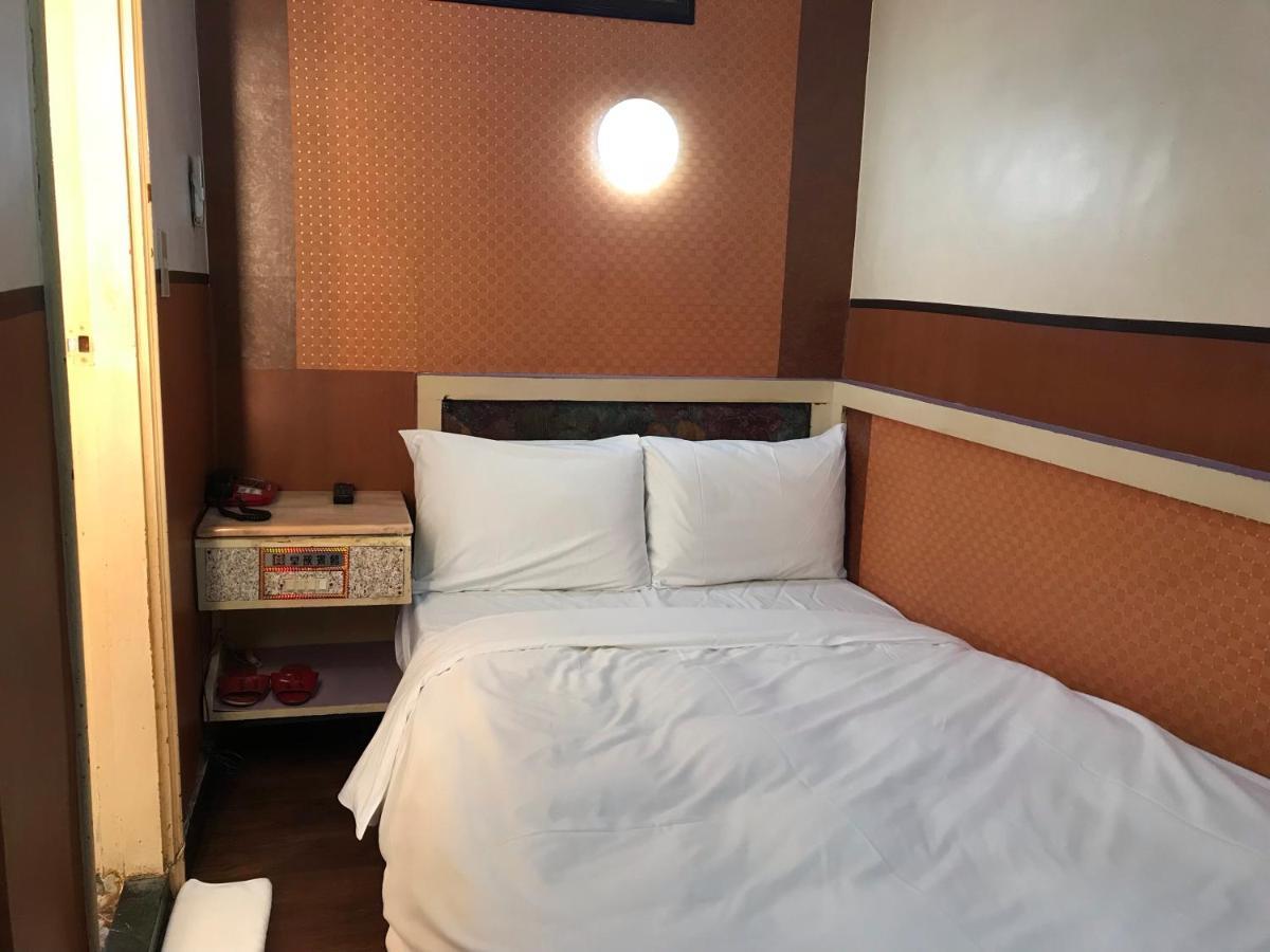 Huang Kai Hotel Tajcshung Kültér fotó