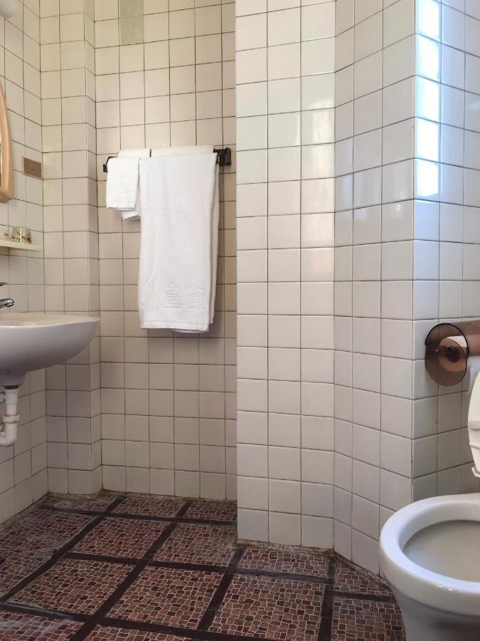 Huang Kai Hotel Tajcshung Kültér fotó