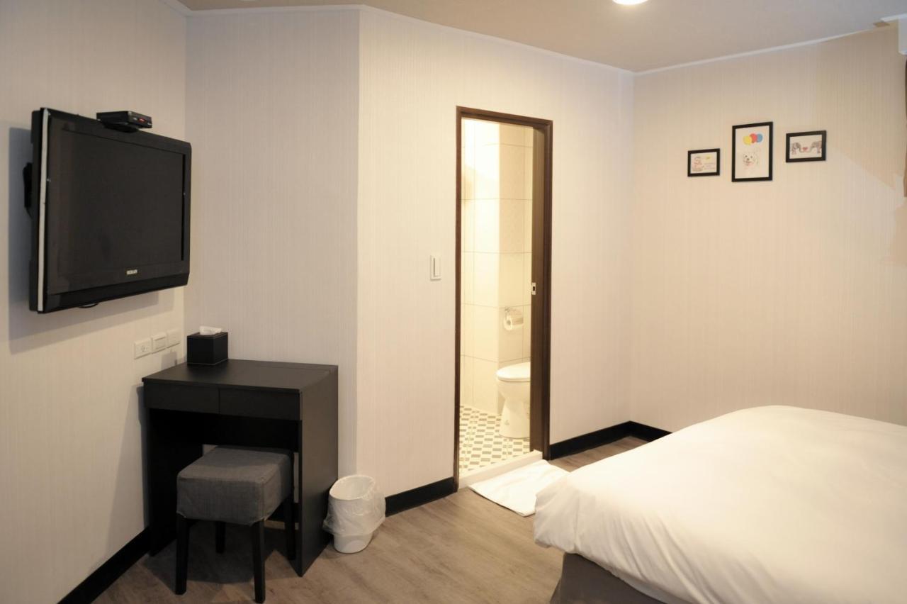 Huang Kai Hotel Tajcshung Kültér fotó