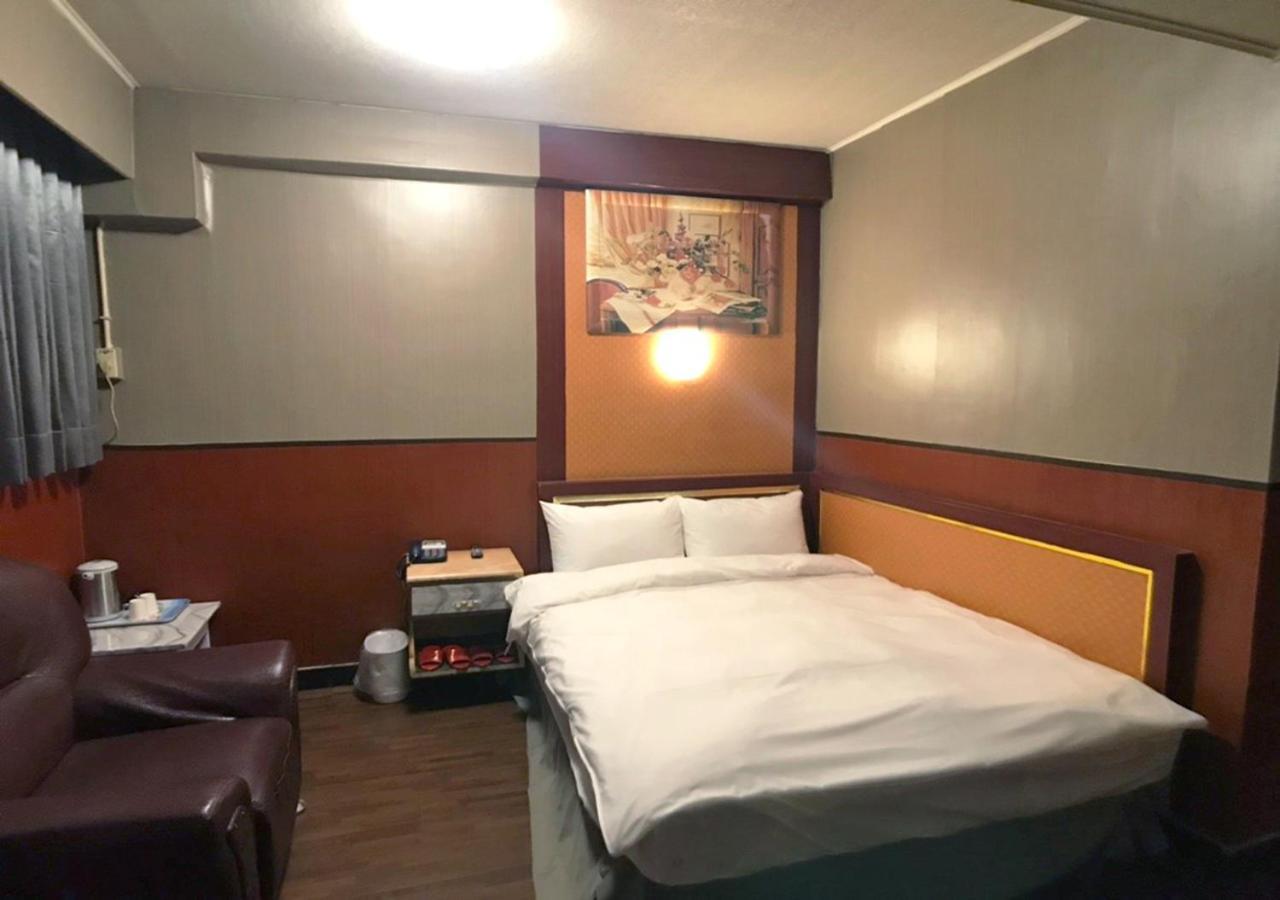 Huang Kai Hotel Tajcshung Kültér fotó