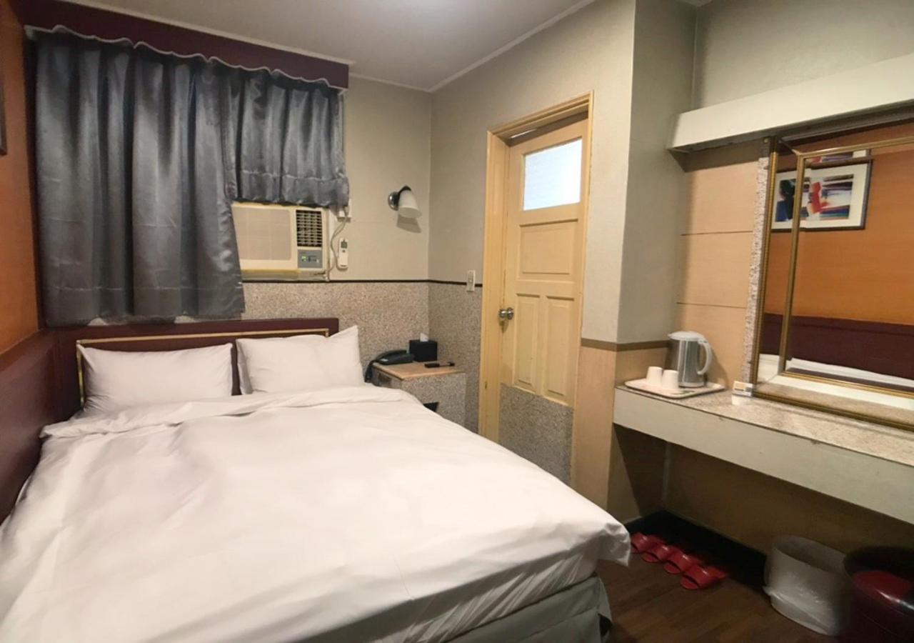 Huang Kai Hotel Tajcshung Kültér fotó
