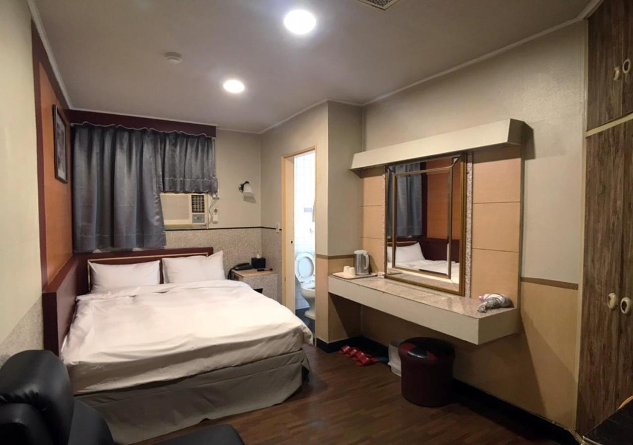 Huang Kai Hotel Tajcshung Kültér fotó