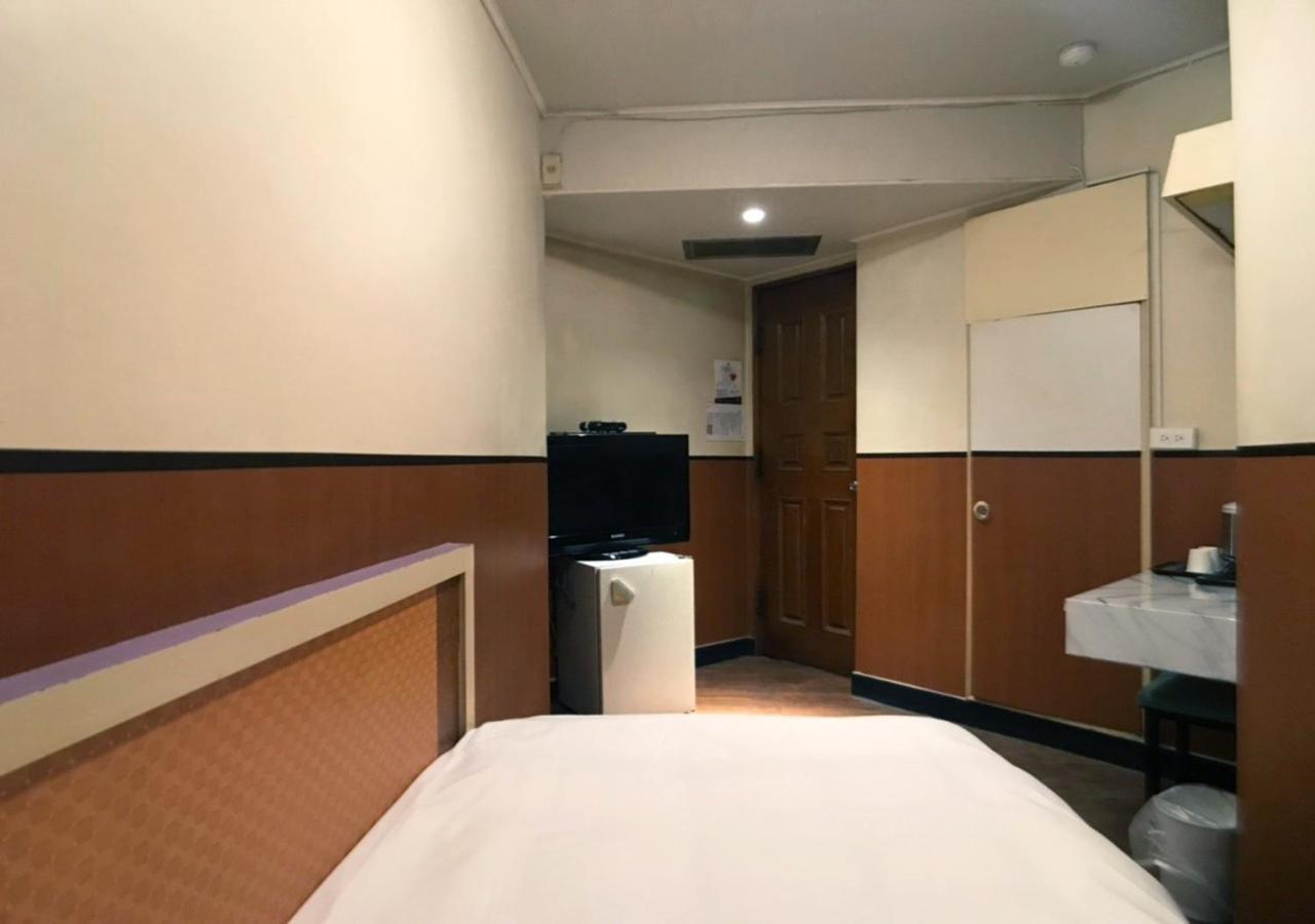 Huang Kai Hotel Tajcshung Kültér fotó