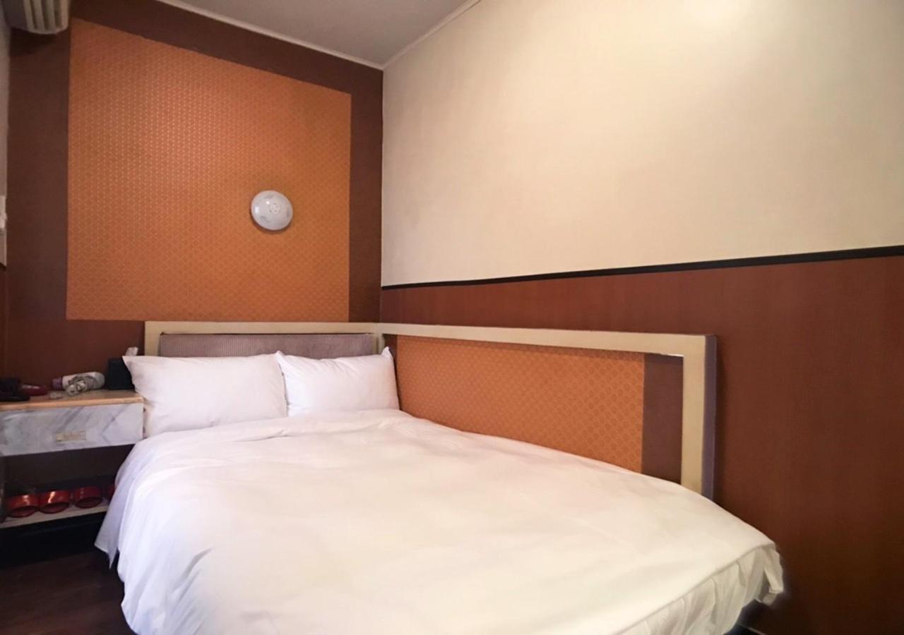 Huang Kai Hotel Tajcshung Kültér fotó